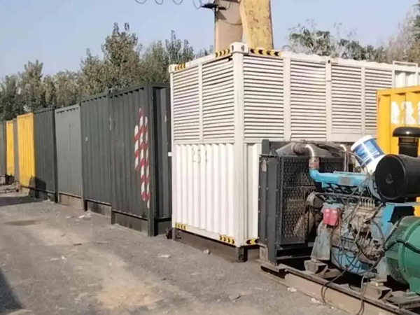 湖口200KW柴油发电机机组每小时油耗是多少?